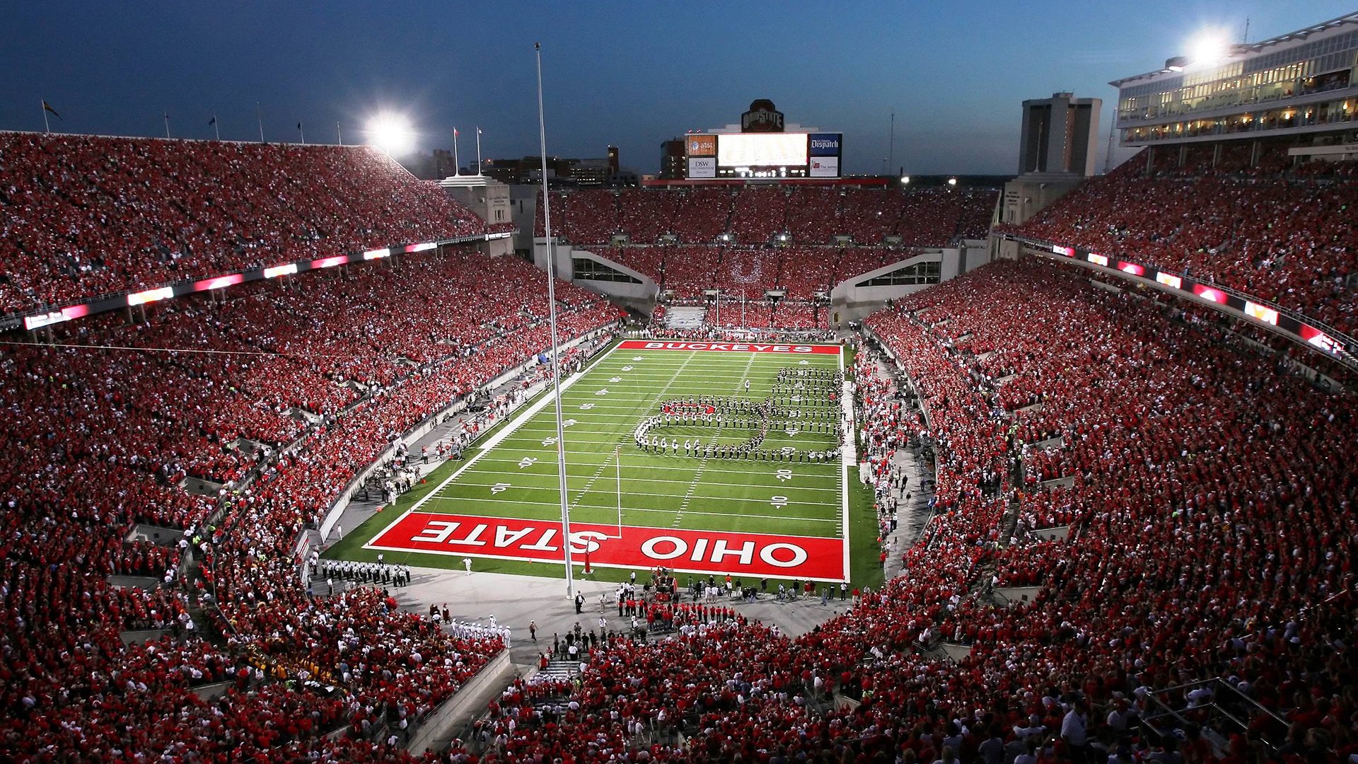 2019季后赛:库里关键第4节连续投中两个超远距离三分,带队逆转!