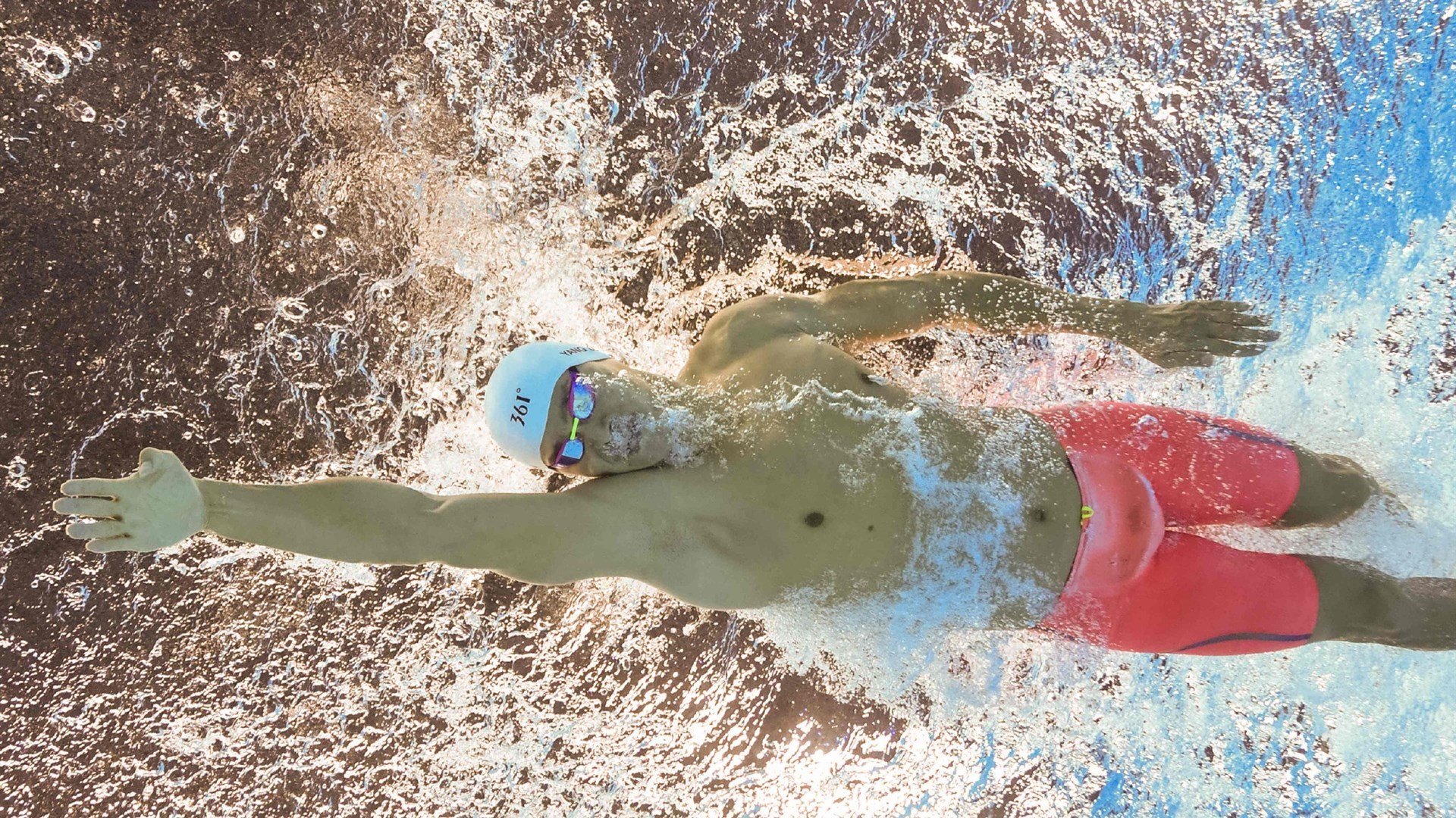 WRC粉丝狂欢：现场氛围与观赛体验，crew粉丝