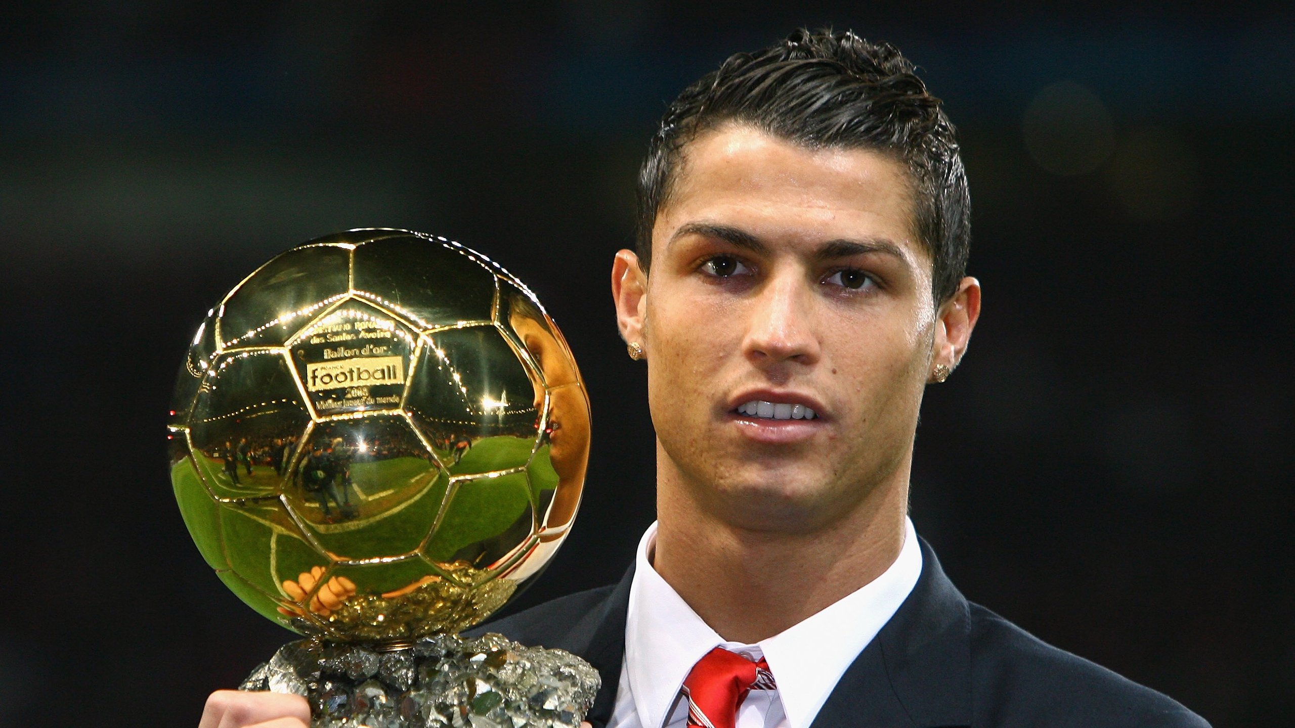 安德烈·桑托斯在斯特拉斯堡表现出色，入选赛季最佳阵容，桑德拉-安德森